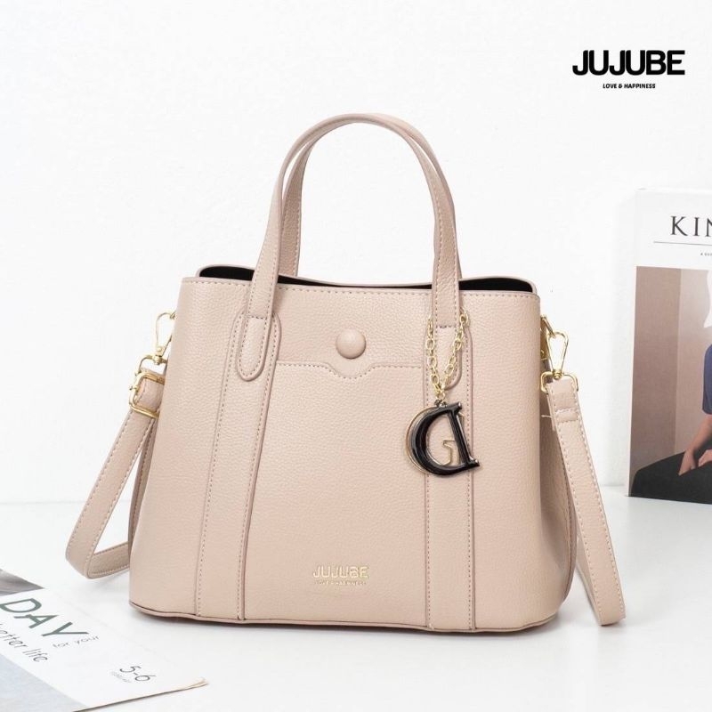 A018 (พร้อมส่งในไทย) JUJUBEกระเป๋าขนาดกำลังพอเหมาะเอาไว้ทำงานค่ะมีหลักสิให้เลือกค่ะ