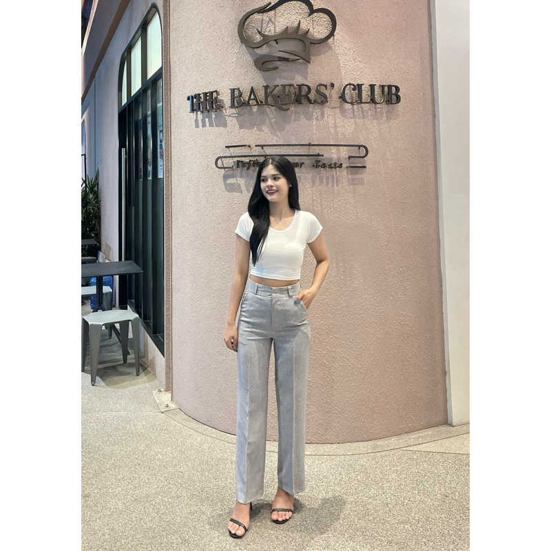 กางเกงขายาวทรงขากระบอกเล็ก ผ้าโซดา (มีลายในตัว) เอวสูง ปิดสะดือ พรางหุ่น ตะขอหน้า แต่งหูเข็มขัด (สีดำไม่มีลาย) - รูปที่ 2