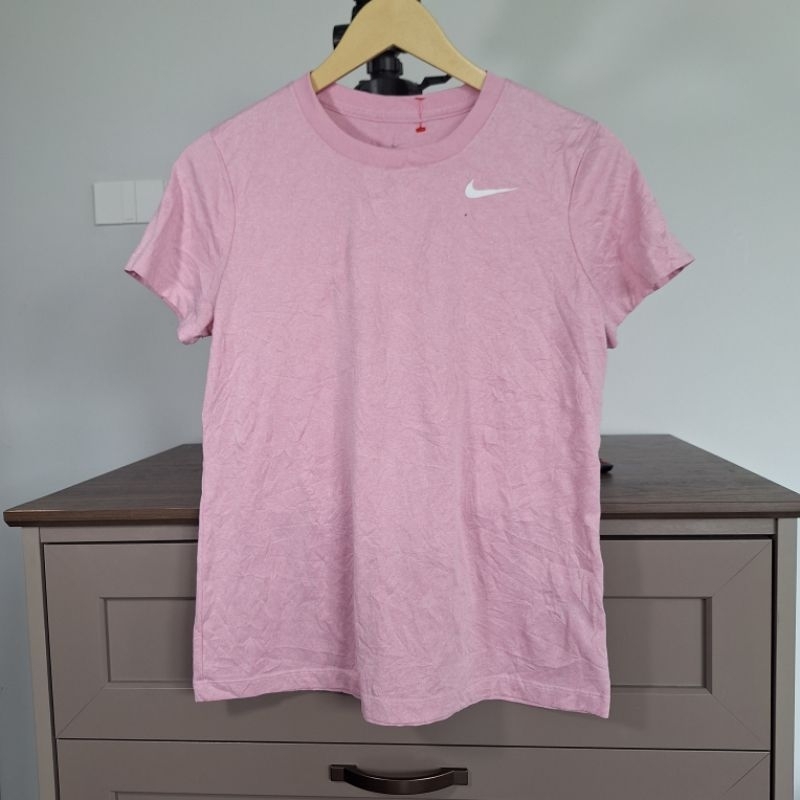 เสื้อยืด ลายกีฬา nike small logo ของแท้มือสอง size S (Lps010)