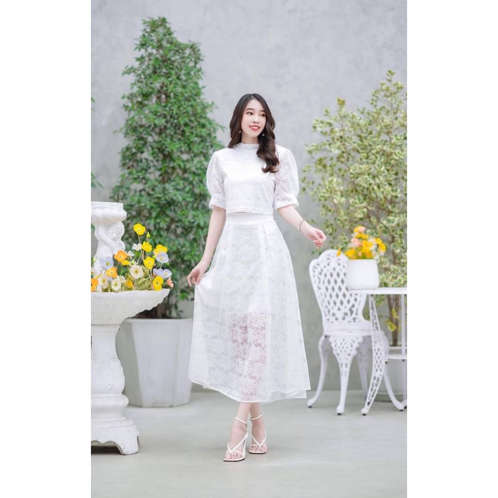 ชุดลูกไม้ ใส่งานบุญ งานบวช บวชนาค ใส่ไปงานเลี้ยง งานแต่ง ใส่เท ชุดเซตเสื้อครอป กระโปรงยาว  สีขาว ดำ ชมพู พร้อมส่ง