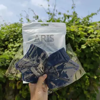 ARIS Mask แมสกันฝุ่น สำหรับผู้ใหญ่ มีลวดให้ ทรงสวย งานหนา4ชั้น 1แพ็คมี10ชิ้น พร้อมส่ง