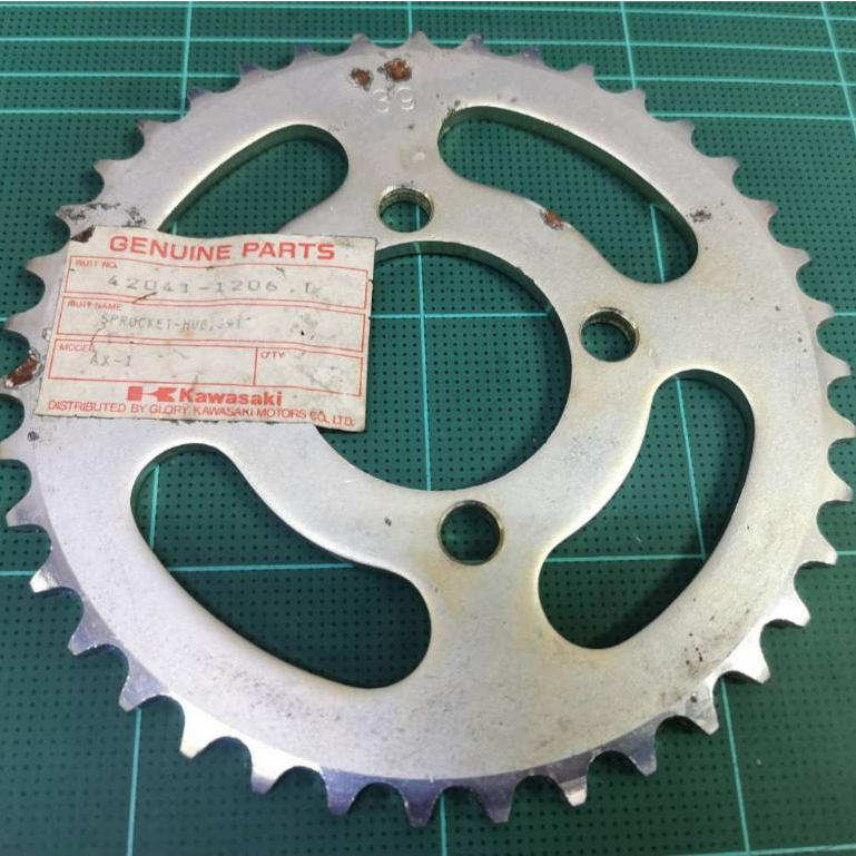 สเตอร์หลัง 39 ฟัน AN90F1 AX-1 มีตำหนิดังรูป*ขายลดราคา  แท้ศูนย์KAWASAKI สเตอร์