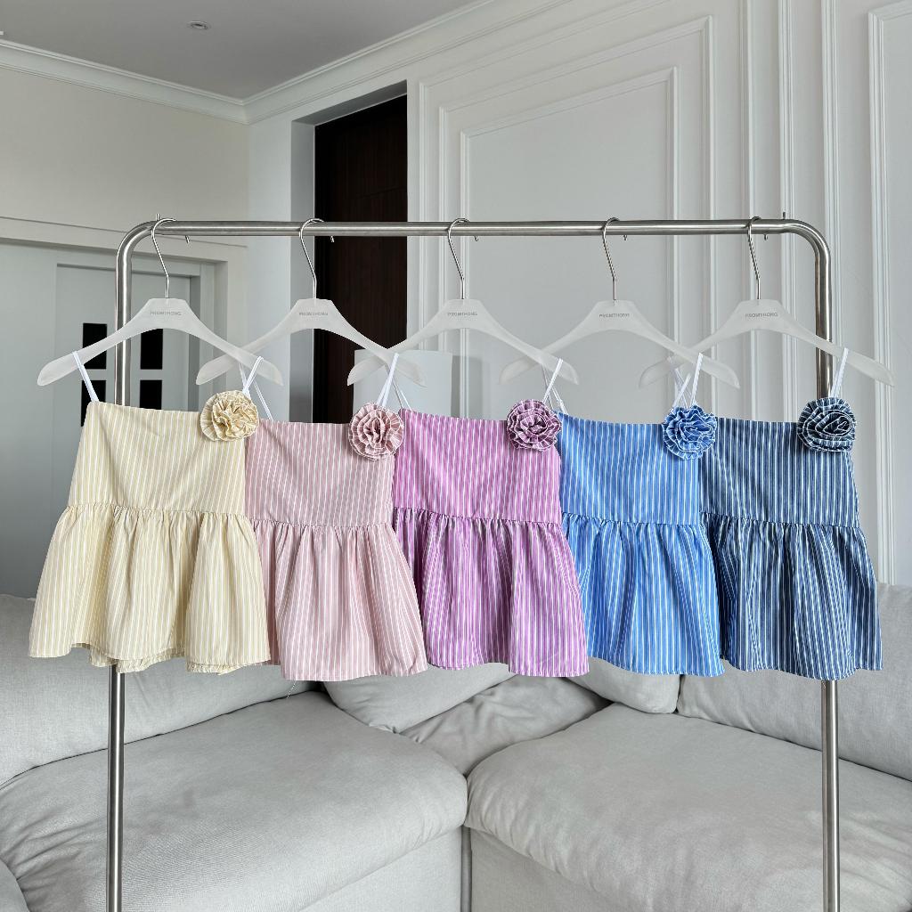 PTเสื้อสายเดี่ยวลายริ้วแต่งระบายปักดอกไม้ PROMTHONG
