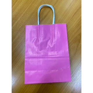 ถุงกระดาษอาร์ตหูหิ้ว สีชมพู [ซื้อ 1 ใบ แถม 1 ใบ]