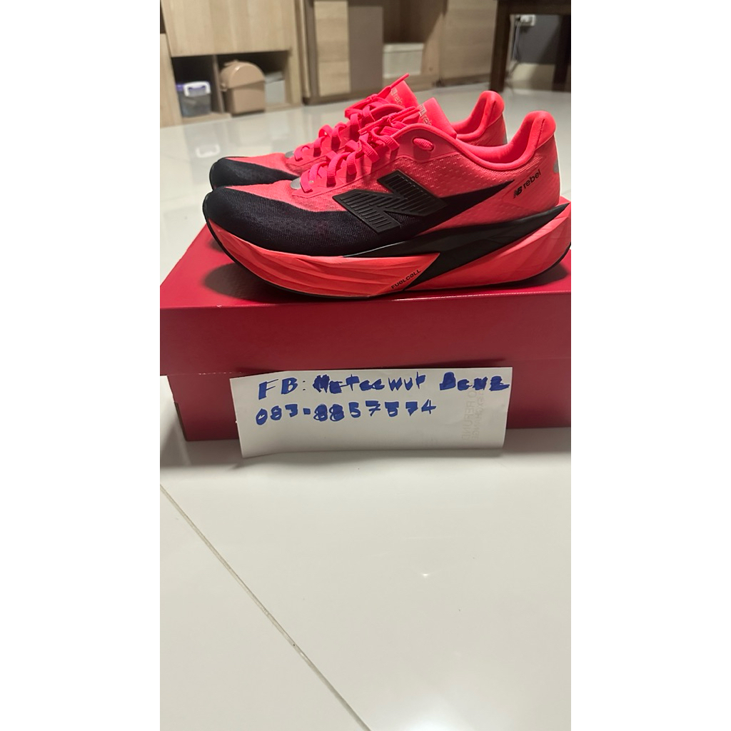 NEW BALANCE FUELCELL REBEL V5
