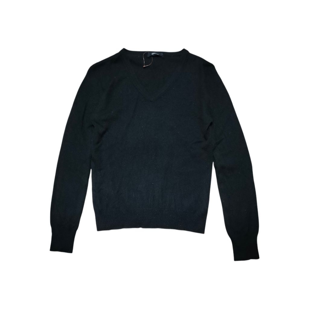 เสื้อ  Sweater Zucca