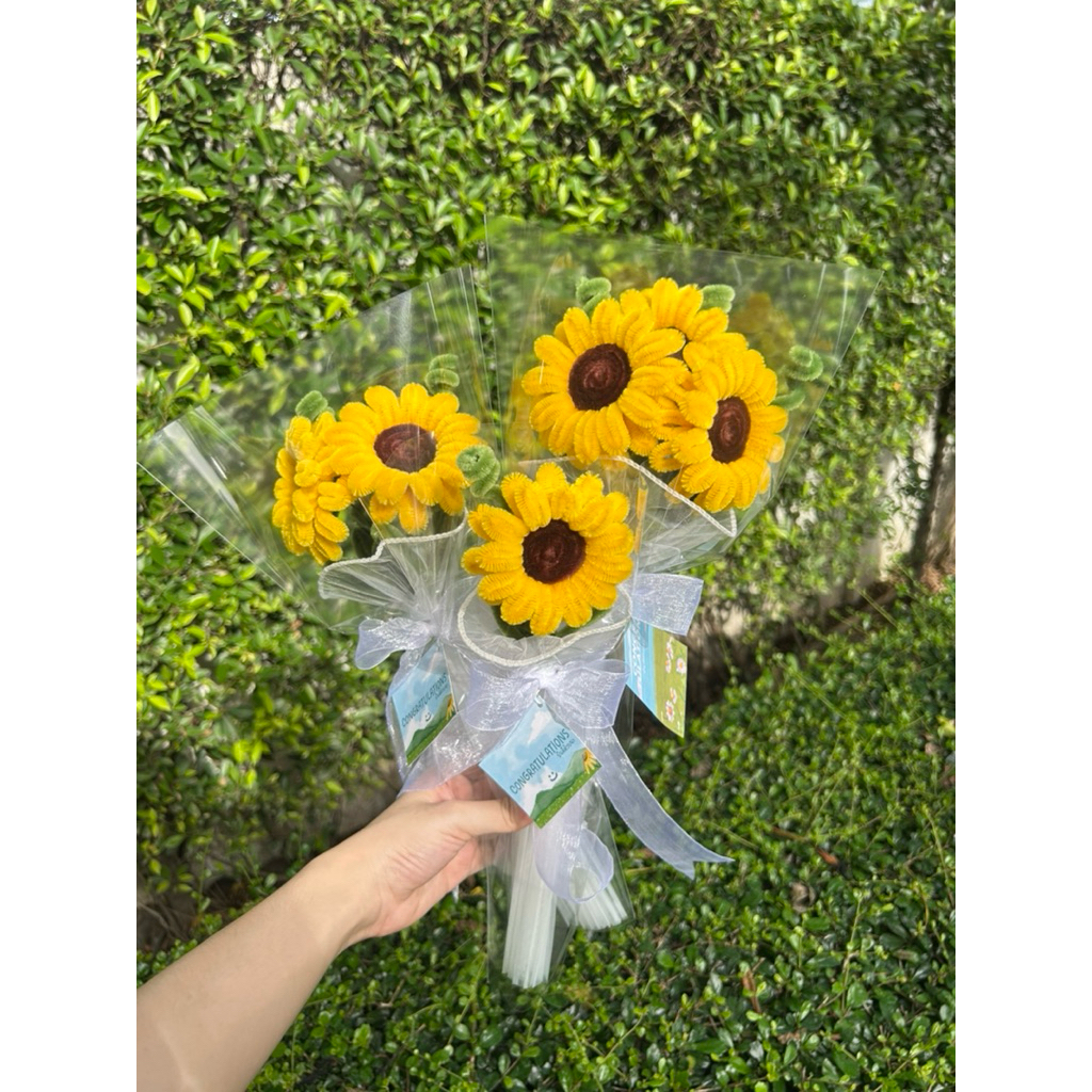 [พร้อมส่ง] ช่อดอกทานตะวันกำมะหยี่สีเหลืองพร้อมการ์ดอวยพร ของขวัญวันเกิด ของขวัญวันรับปริญญา