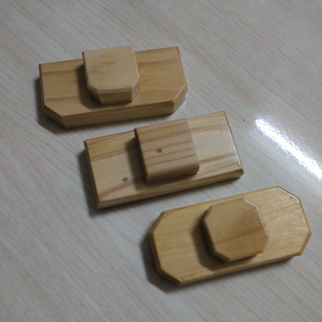 ฐานวางพระขนาดเล็ก วางพระ 1 องค์ หรือ 3 องค์ได้ ขนาด 9.5 x 4.5 ซม. - รูปที่ 2