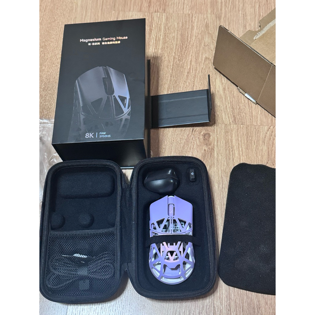 [โค้ดลดพิเศษ เหลือ 4,000] WL mouse beast X Pro 8K Magnesium gaming mouse Paw3950