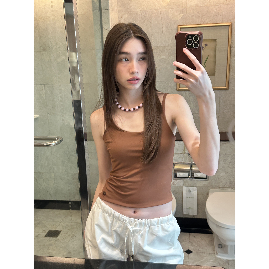 KIIRA Everyday Tie Tank – เสื้อสายเดี่ยวผูกหลัง สีน้ำตาล