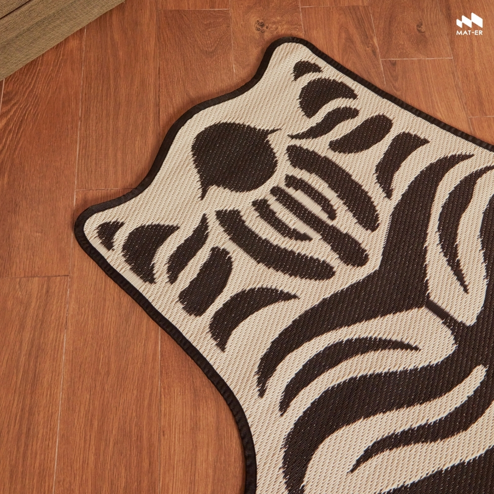 Mat-er เสื่อแทนพรม ลาย Tiger (Monochrome) โทนขาวดำเรียบหรู ทอแน่น กลับด้านใช้ได้ไม่จำเจ