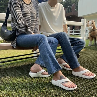 Tawii. รองเท้าแตะ พื้นหนา รองเท้าแตะผู้หญิง ทนต่อการสึกหรอ กันลื่น แฟชั่น รองเท้าแตะคีบ ส้นหนา 3 ซม