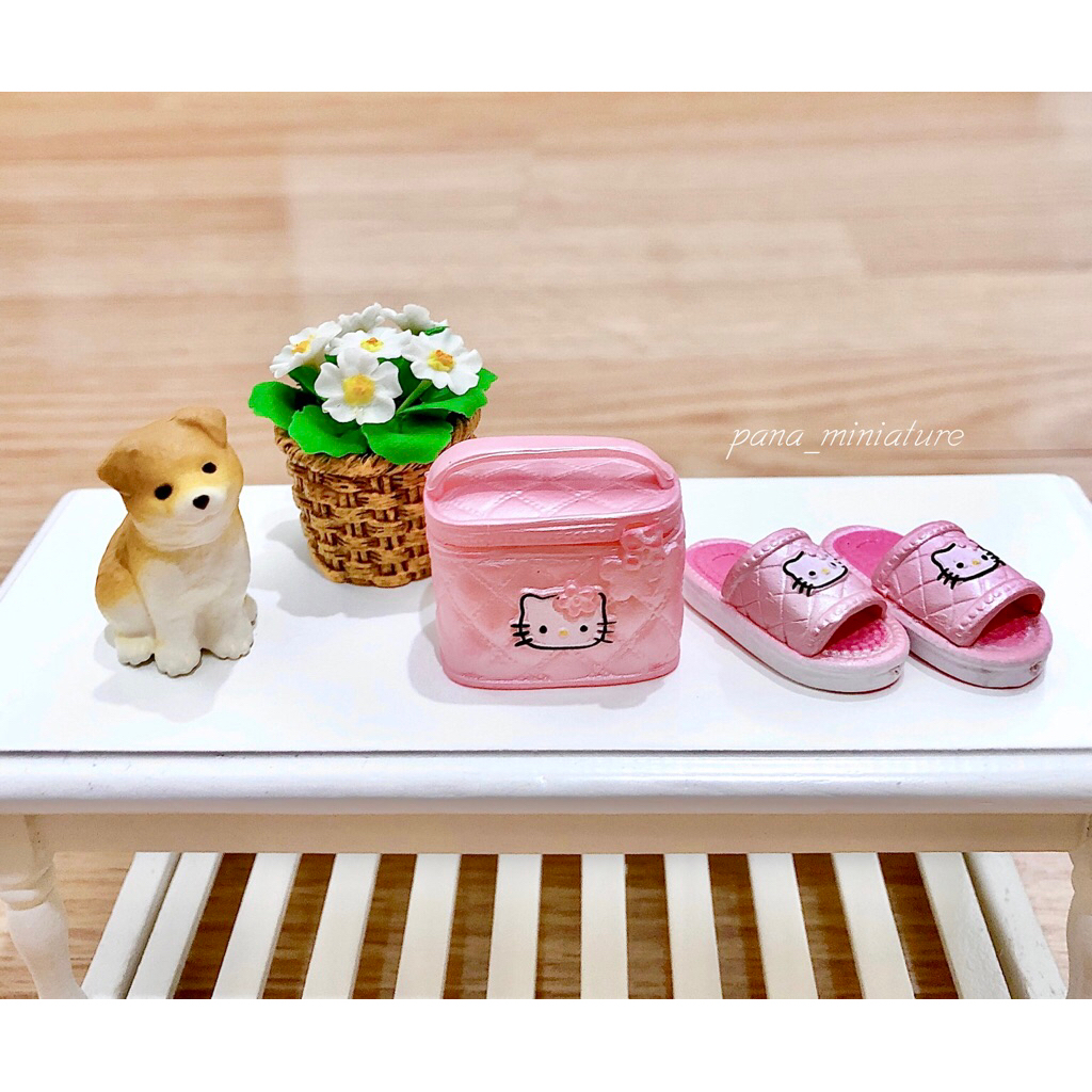 โมเดลกระเป๋าจิ๋ว รองเท้าจิ๋ว คิตตี้จิ๋ว ราคา/ชิ้น