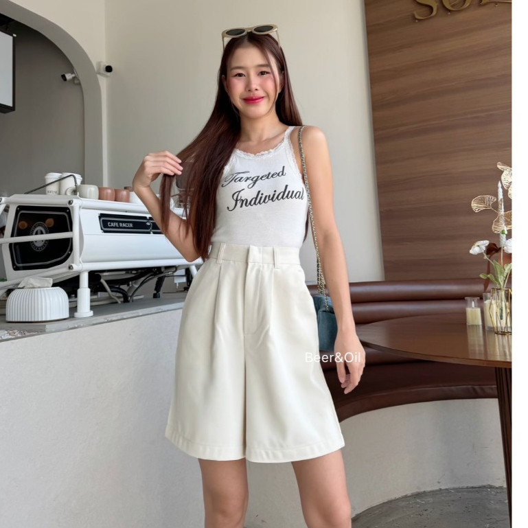 L009  Beer&Oil กางเกงขาสั้นเอวสูง ผ้าลิลลี่ แต่งดีเทลหูเข็มขัดขัด