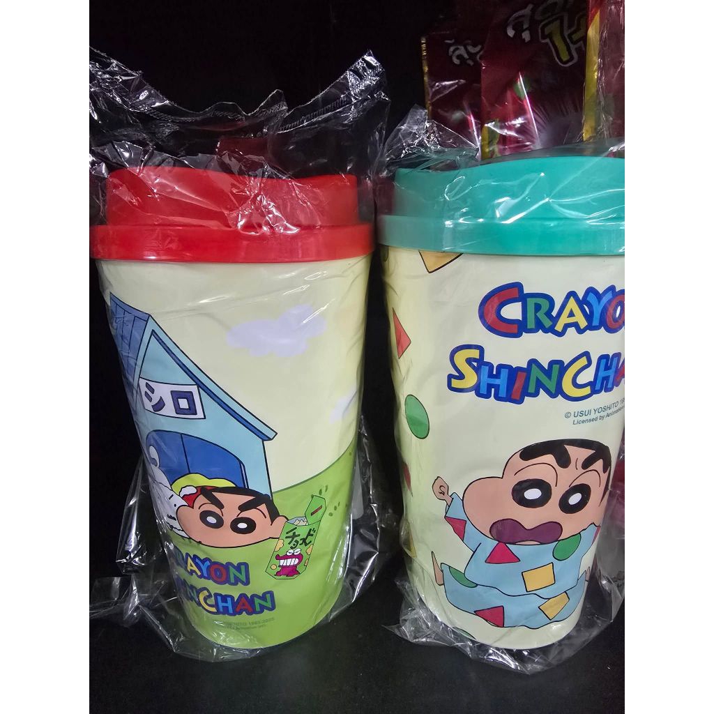 แก้วน้ำพลาสนติกชินจัง