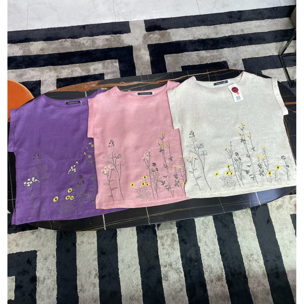 K9เสื้อลินินคอปาดไหล่ล้ำแขนเบิ้ลงานปักดอกไม้สวยๆ(แนะนำใส่ใหญ่กว่าอกจริงอย่างน้อย4นิ้ว)