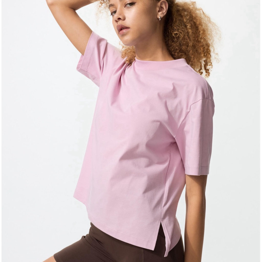 Uniqlo เสื้อยืดผู้หญิง แอริซึ่ม (AIRism) ผ้าคอตตอน ใส่สบายระบายอากาศดีมากก