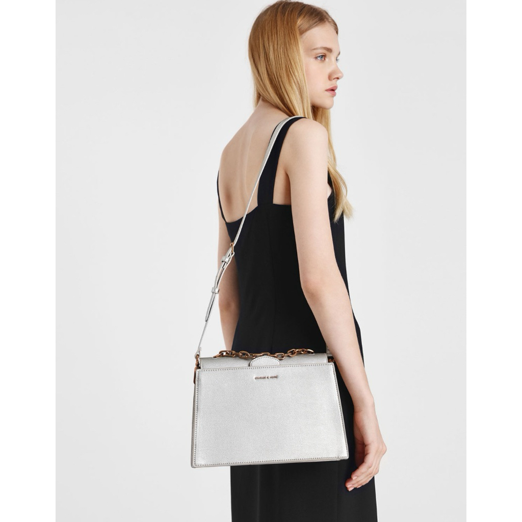 Charles&Keith กระเป๋าสะพายข้างสีเงิน
