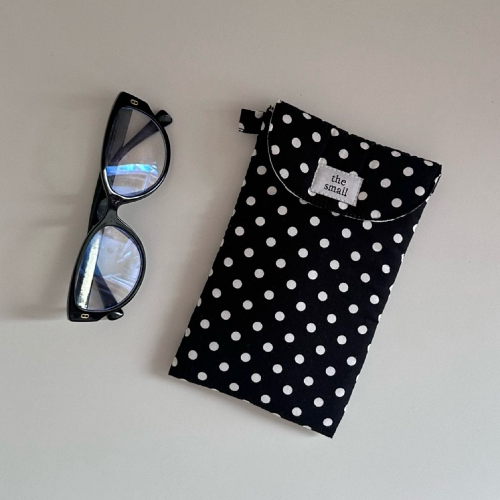 bag pouch polka dot | กระเป๋าใส่ของอเนกประสงค์ , ซองแว่นตา by the.smallstuff