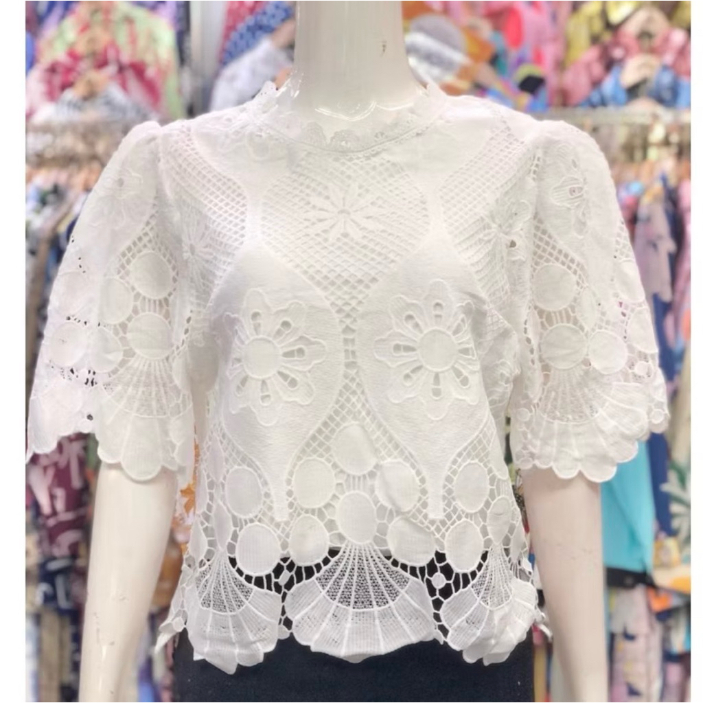 เสื้อลูกไม้ผู้หญิงอก38-42นิ้วใส่ออกงานใส่ทำบุญงานแต่งงานบวชค่ะ