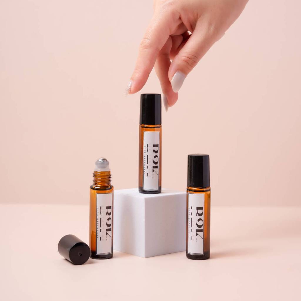ออยล์น้ำหอม ขวดลูกกลิ้งขนาด 10ml.สั่ง 3ขวด ลดเหลือ ขวดละ50.-