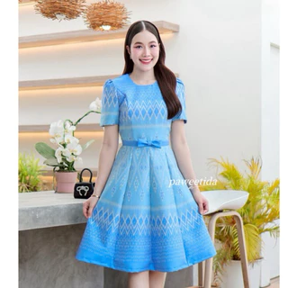 🔸NEW🔸 เดรสผ้าทออัดกาว สีทูโทน คอกลม โบว์เอว กระโปรงบาน8ชิ้น