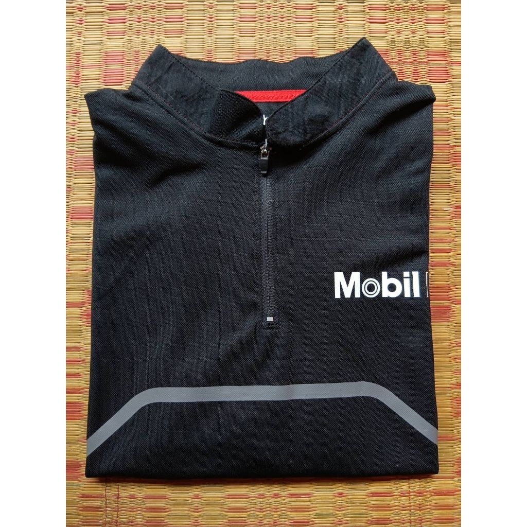 เสื้อโปรโมท น้ำมันเครื่อง Mobil  1