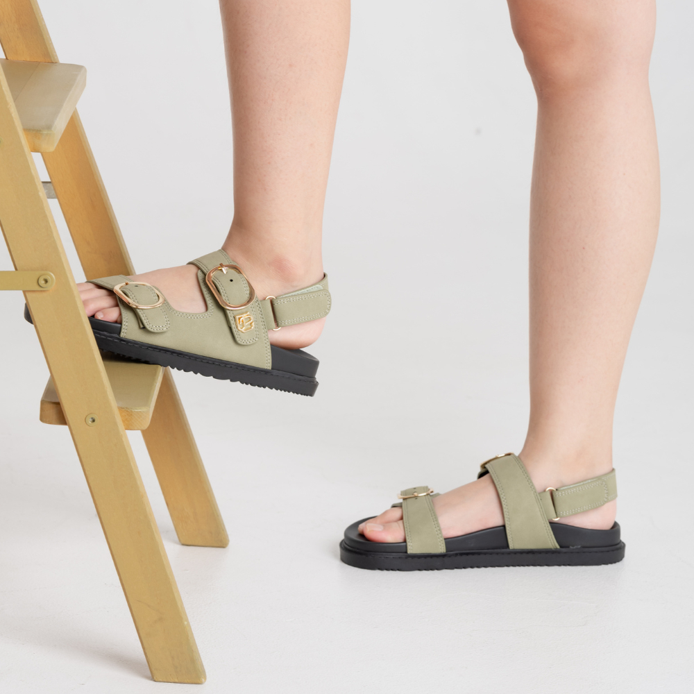 Plush Studios รองเท้าแตะ Gia Sandals Unisex Shoes สายคาดหน้าเท้า และรัดส้น