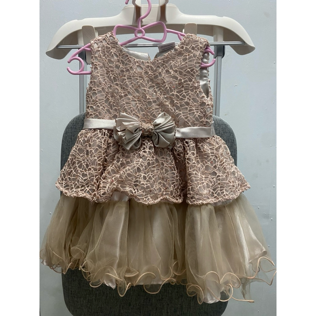 เดรสออกงานมือ2 สีบรอนซ์ทอง แบรนด์ Little Coogie