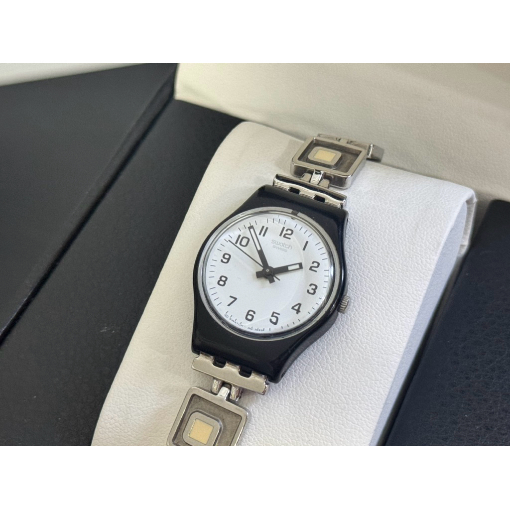 นาฬิกา แบรนด์ :  Swatch