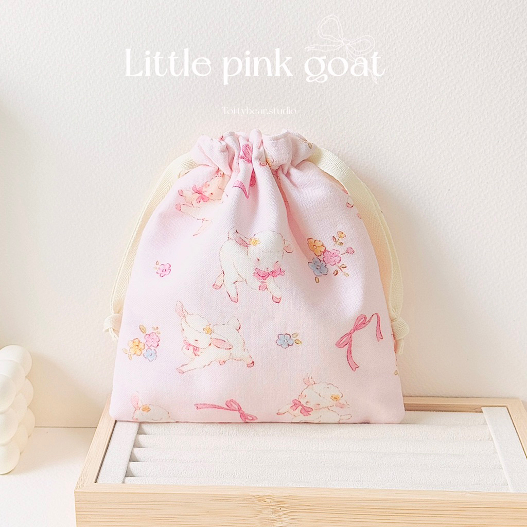 Tottybear l กระเป๋าหูรูด ลาย little pink goat ขนาด 7*6 นิ้ว ใส่ของจุกจิก ของขวัญให้เพื่อน