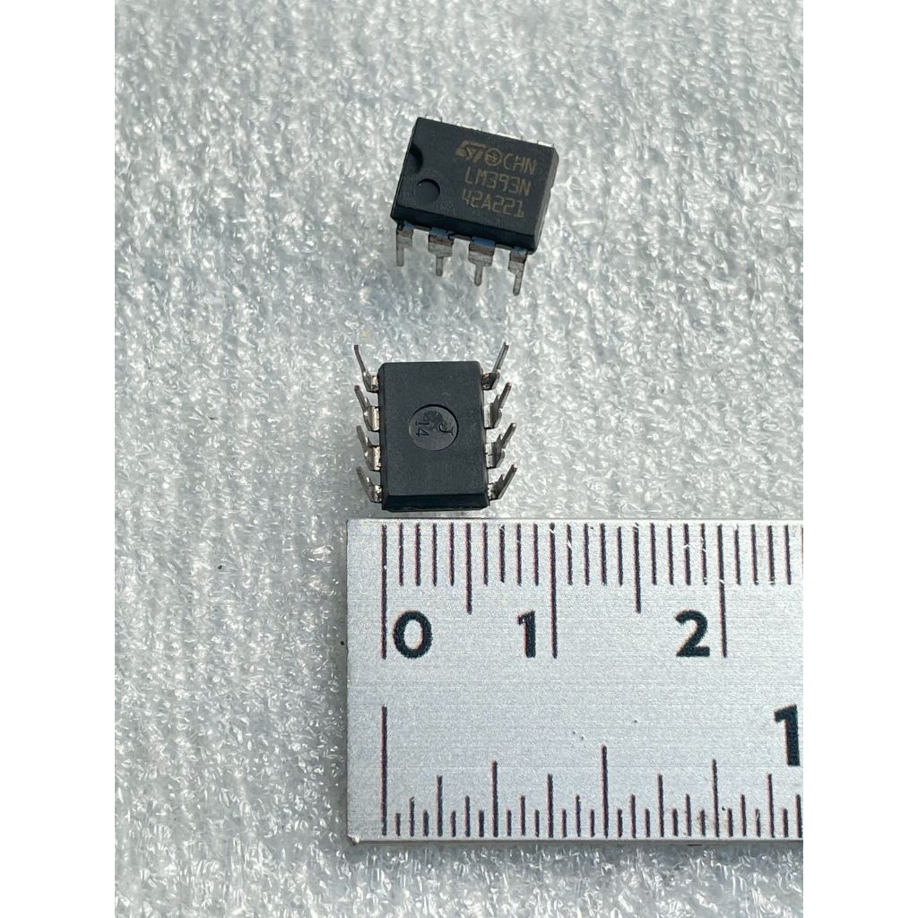 (แพ็ค1ตัว) LM393 LM393N DIP 8ขา Low Offset Voltage Dual Comparator ไอซี lm393 lm393n ชิปเปรียบเทียบแ