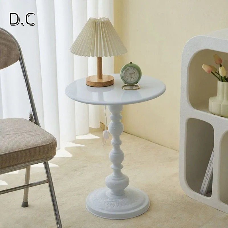 D.C tea tableโลหะเหล็กนอร์ดิกสไตล์ห้องนั่งเล่นโต๊ะกาแฟห้องนอนโต๊ะข้างเตียงมีสองสีให้เลือก