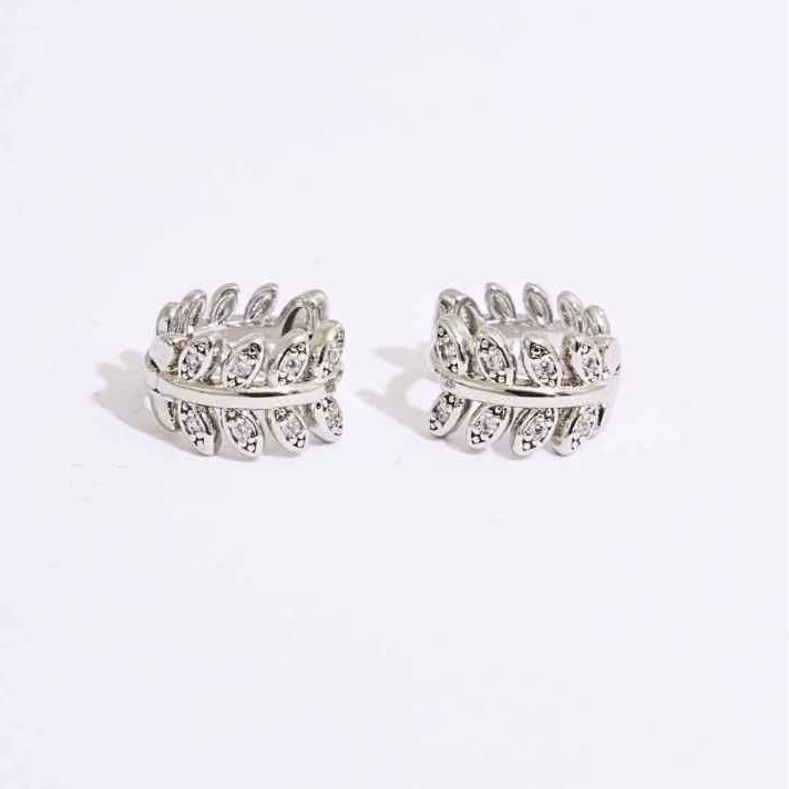 Kind Jewelry ต่างหูห่วง olive hoop (8mm)