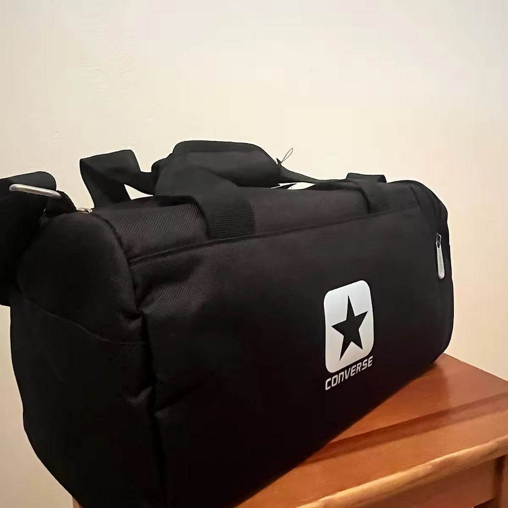 กระเป๋ารองเท้าคอนเวิร์สถือได้มีสายสะพายข้าง
