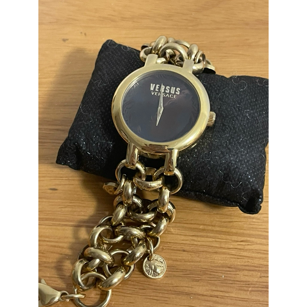 นาฬิกาข้อมือผู้หญิงVERSACE