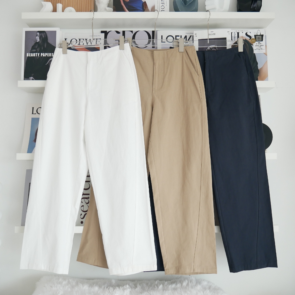Lawyer Store | [ 5381502] กางเกงขายาว ทรงกระบอก แต่งจีบหน้า กระเป๋าข้างใช้งานได้จริง ซิปหน้า มี 3 สี