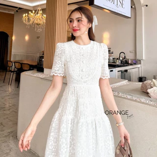 เดรสลูกไม้ ขาว ดำ ถักทอลายแน่นๆ เนื้อนิ่ม ใส่แล้วไม่คัน ช่วงเอวแต่งตีเกร็ดรอบตัว OR21877