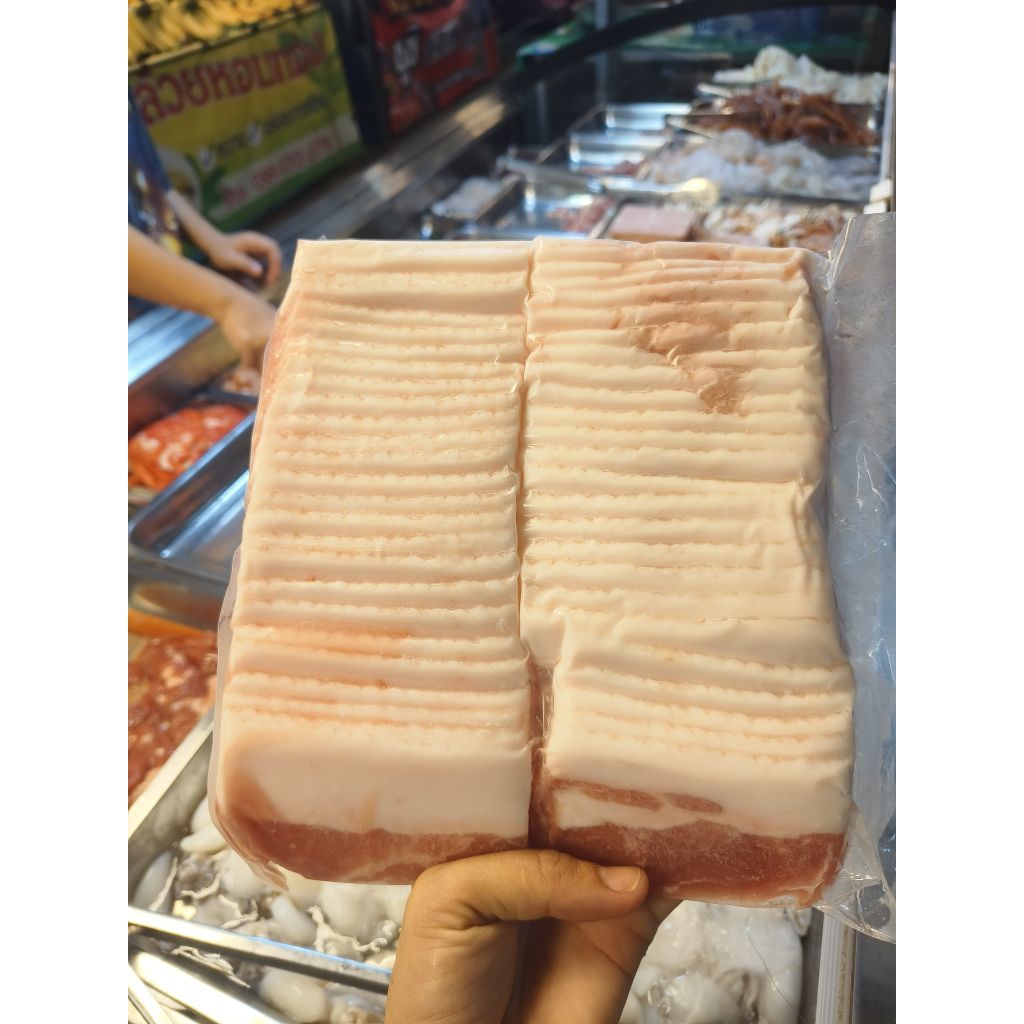 หมูสองชั้นลอกหนัง1กิโลพร้มส่ง