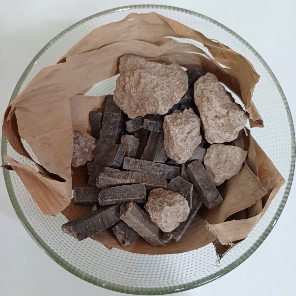 ดินโป่งบุรีรัมย์ย่างไฟผสมดินลิ่มใต้120 กรัม