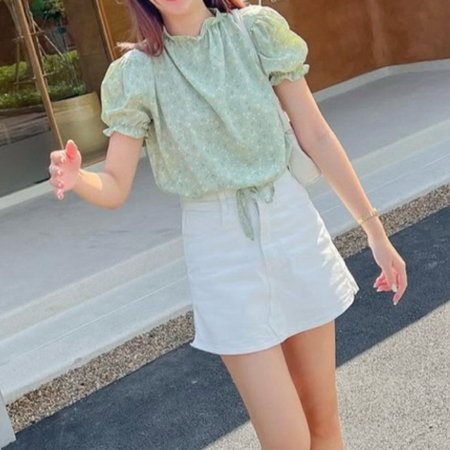 (มือสอง) Dailylook.sm - Croffle top 🥑เสื้อคอจีบ