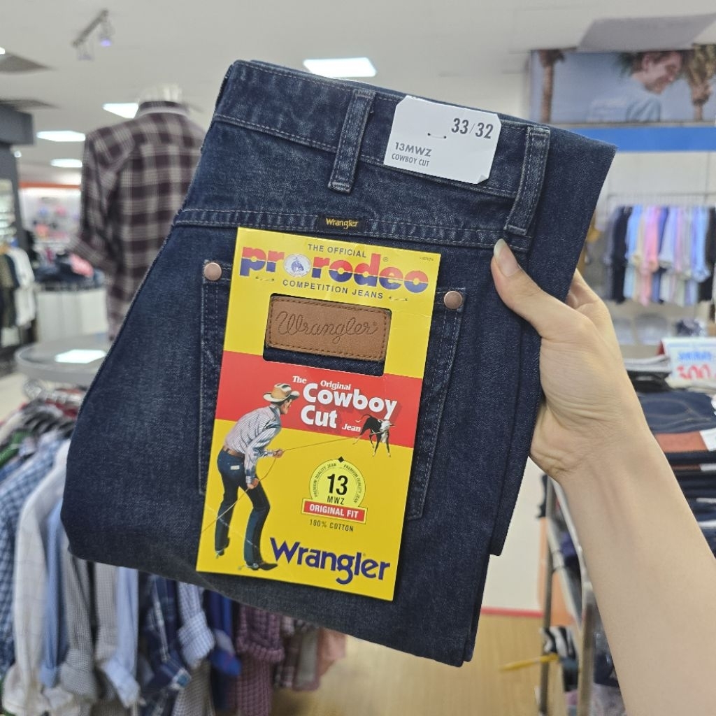 กางเกงยีนส์ Wrangler ผู้ชาย ทรง13MWZ ขาตรง ผ้าไม่ยืด สี Dark Blue เฟด [รุ่นMMWZN40]