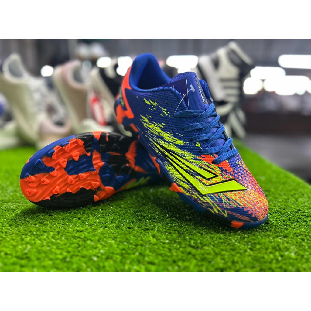 {รับประกันสินค้าของแท้100%} รองเท้าเตะฟุตบอล 100 ปุ่ม (TF) Wingz Model WZ3712 New Color สีน้ำเงิน