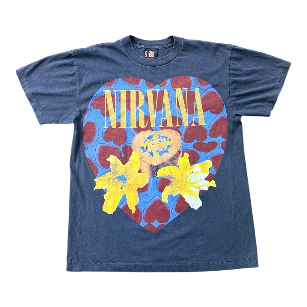 🔥เสื้อวง Vintage NIRVANA HEART  BOX🔥♦️ผ้าฟอกเก่า ตะเข็บเดี่ยวบน_ล่าง ♦️Size (L)อก42-44 ยาว 28♦️Size(