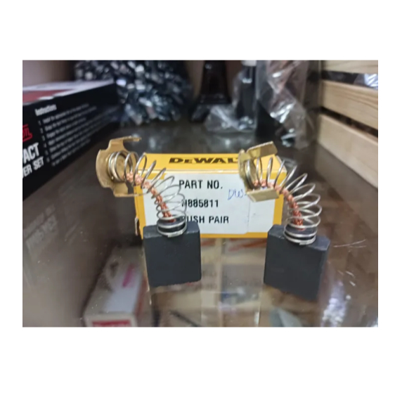 DEWALT อะไหล่แปรงถ่าน เครื่องรีดไม้ รุ่น DW735 part no N885811 ใช้ประกอบงานซ่อมอะไหล่แท้
