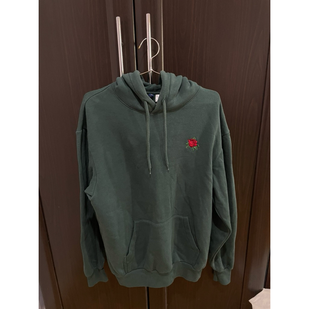 hoodies สีเขียวรับทรัพย์รัวๆ มือสอง h&m แท้ ไซส์ xs