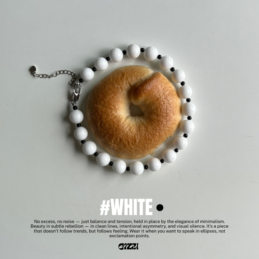 EMAU- WhiteDot the Sleek White Stone with Black Agate Necklace สร้อยหินขาวสลับหินอาเกต