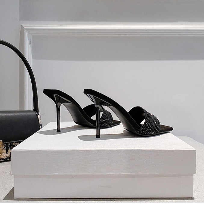 รองเท้าส้นสูงสีดำ Sexy Black ส้นเข็ม 2.5/3.5 นิ้ว ทรงสวย เซ็กซี่ ใส่แล้วดูแพง สาวมั่นต้องมี! P911 - รูปที่ 5