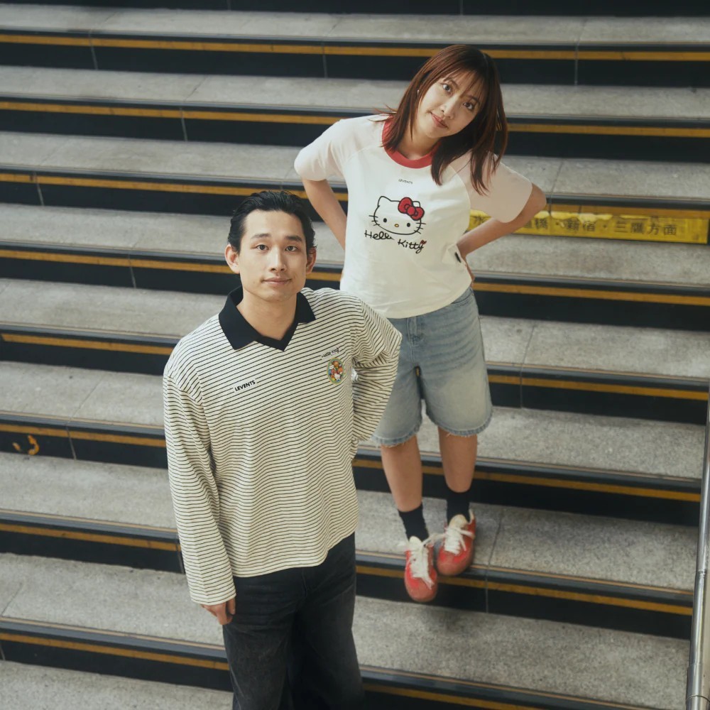 (สินค้าพร้อมส่ง) เสื้อ  Levents® x Hello Kitty |Icon Raglan Regular Tee