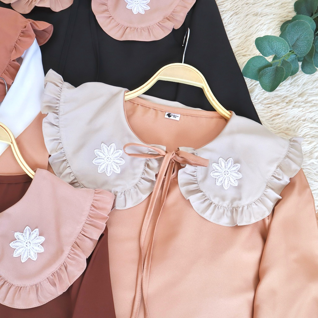 A349 เสื้อคอบัวระบาย แต่งดอกไม้ / อก 48 - รูปที่ 4